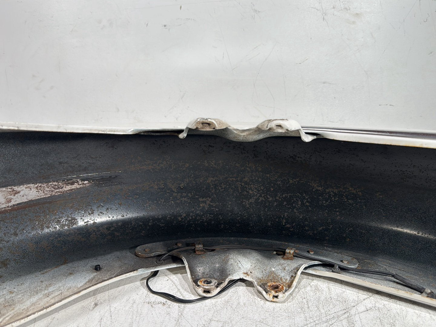 1996 Harley Road King Touring Police FLHPI OEM Front Wheel Fender Shell Panel