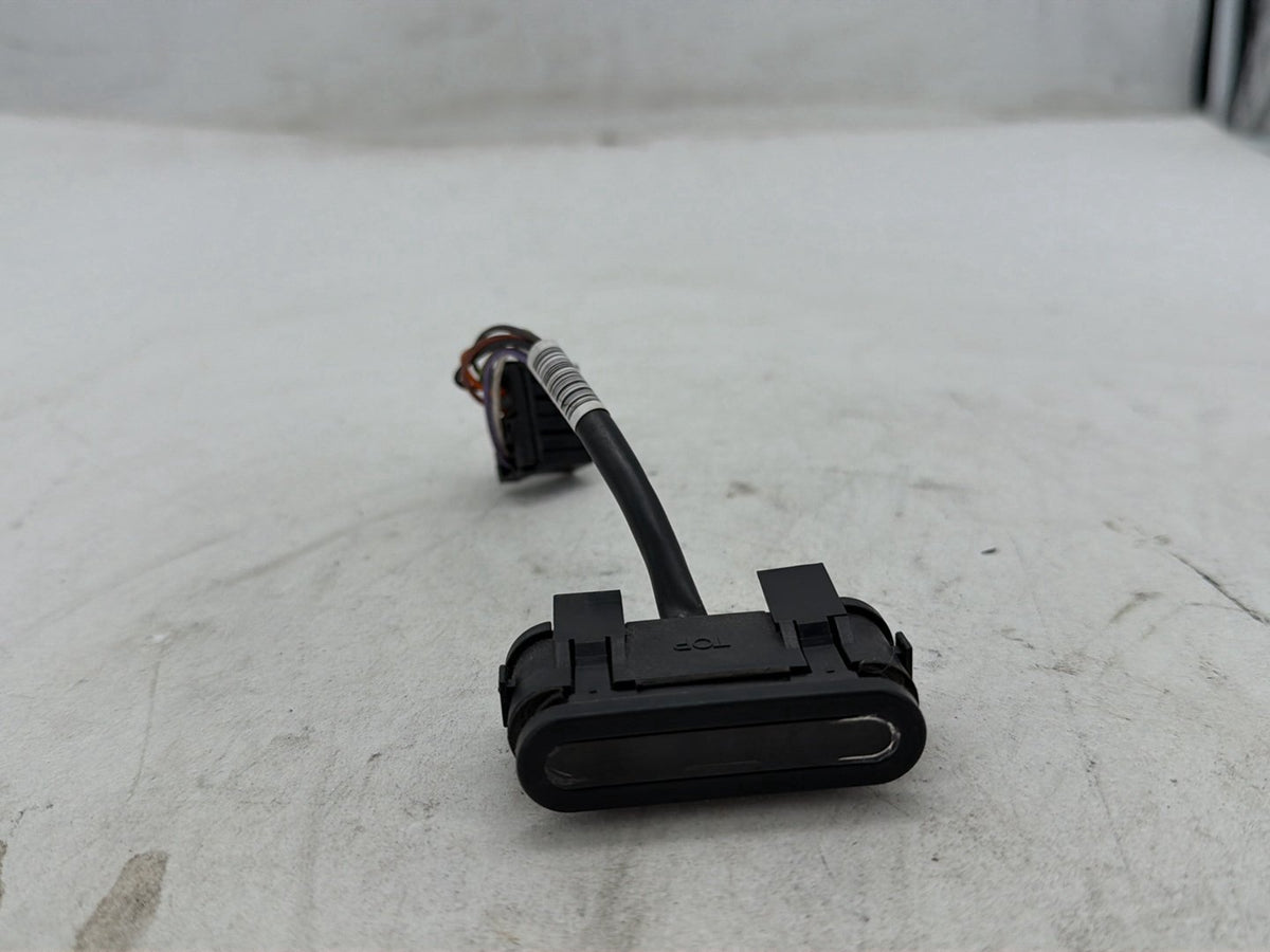 10 Harley Street Glide Touring FLHX OEM Dash Indicator Lamp Wire Plug 68789-96A