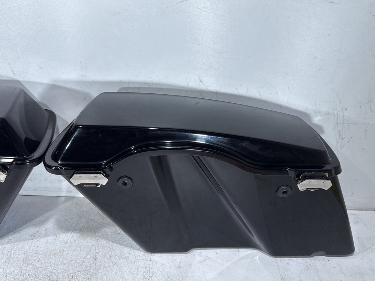 2005 Harley Road King Touring Police OEM Left Right Saddlebags Luggage NOKey