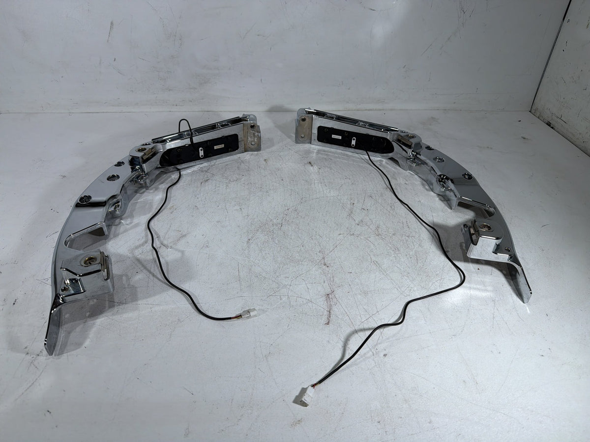 15 Harley Electra Glide Touring OEM Left Right Saddlebag Fender Struts Brackets