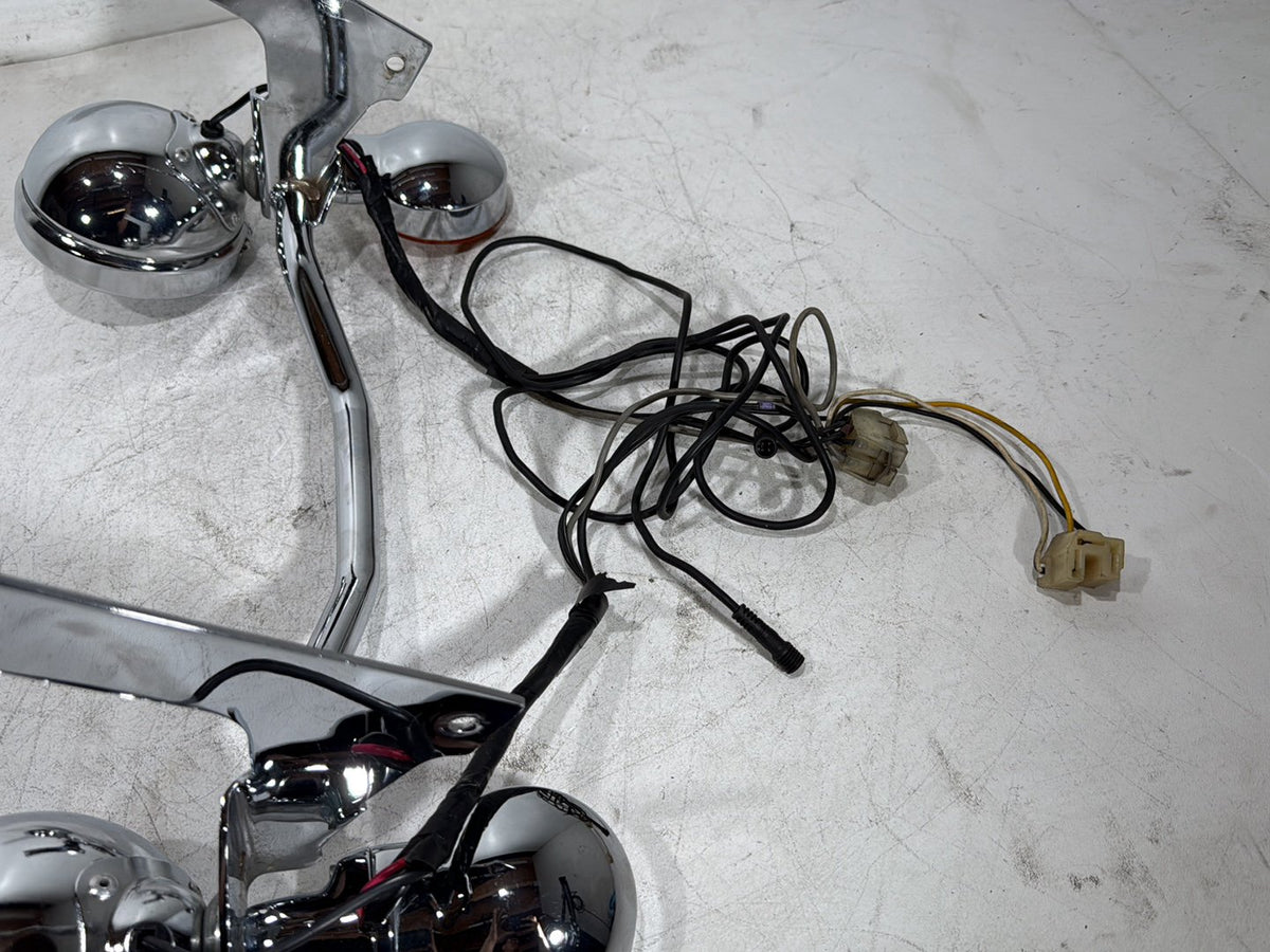 1992 Harley Electra Glide Touring OEM Front Turn Signal Indicators Aux Light Bar