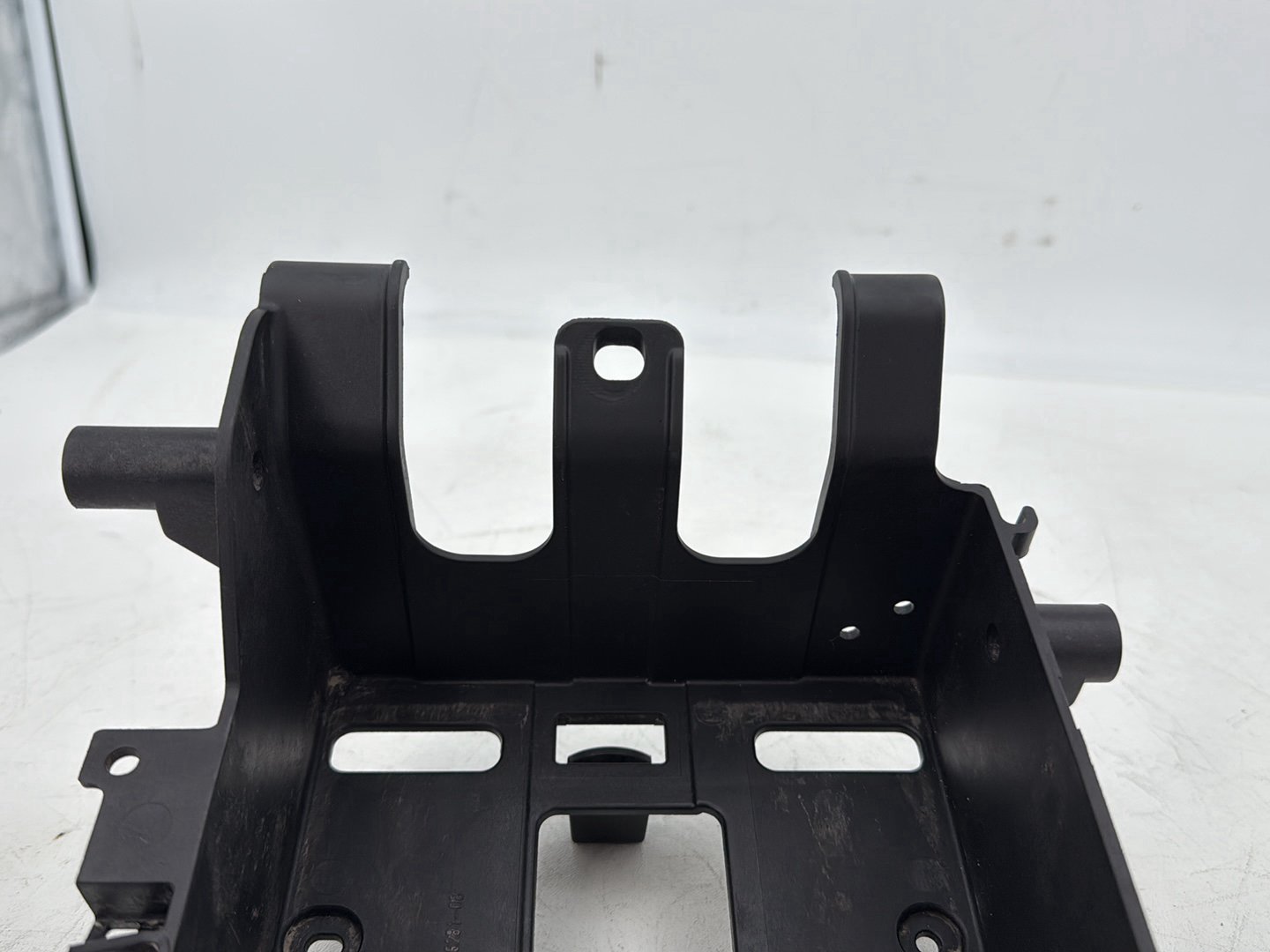 2007 - 2012 Harley-Davidson Touring Electra Glide Ultra Battery Tray Bracket Holder Carrier 66281-08