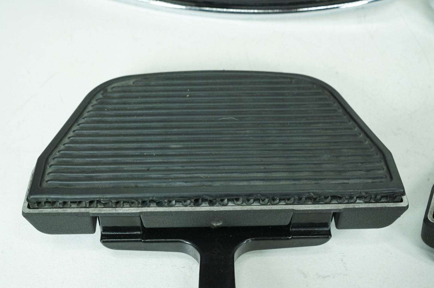 2007 - 2012 Harley-Davidson Touring Electra Glide Ultra Left Right Driver & Pass Floorboard Foot Rest 50614-06