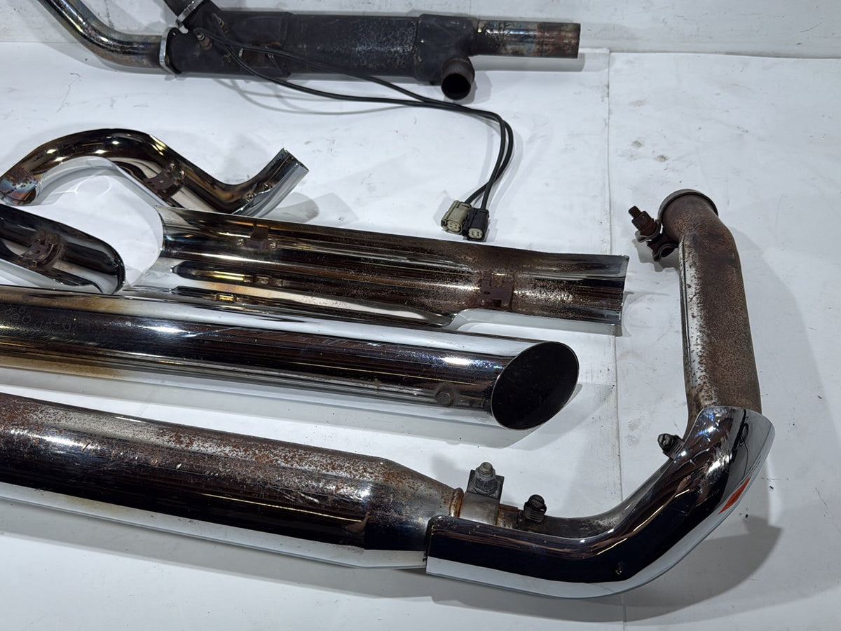 2010 Harley Electra Glide Touring Ultra FLHTCU OEM Exhaust Header Pipes Muffler