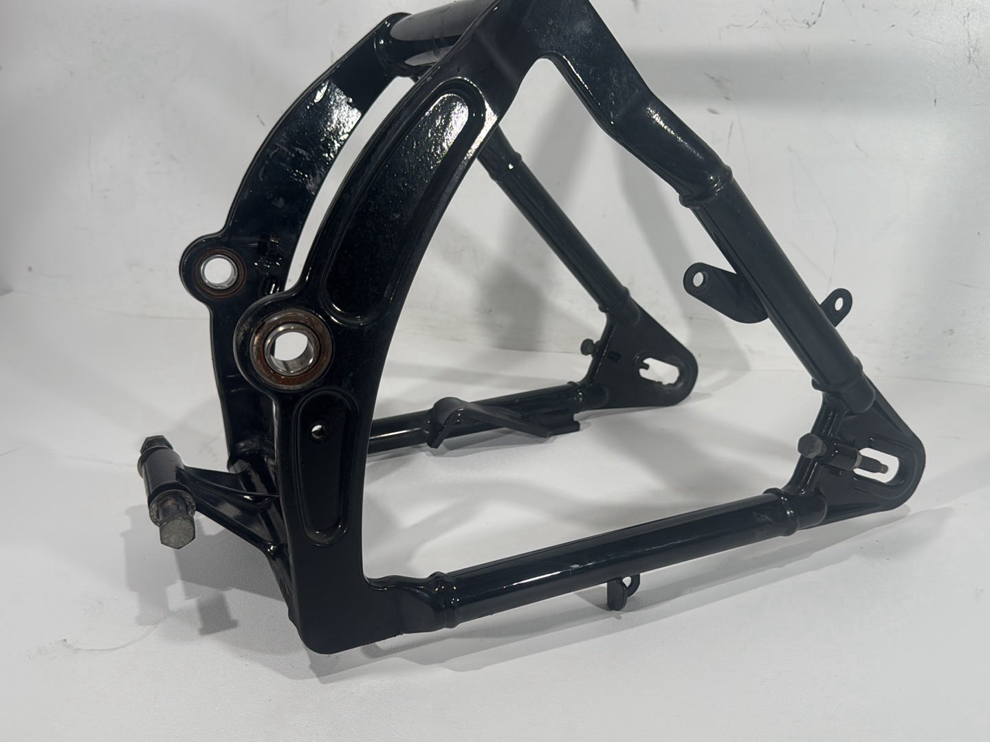 2004 Harley Softail FLSTC Heritage Classic OEM Rear Fork Swingarm Swing Arm