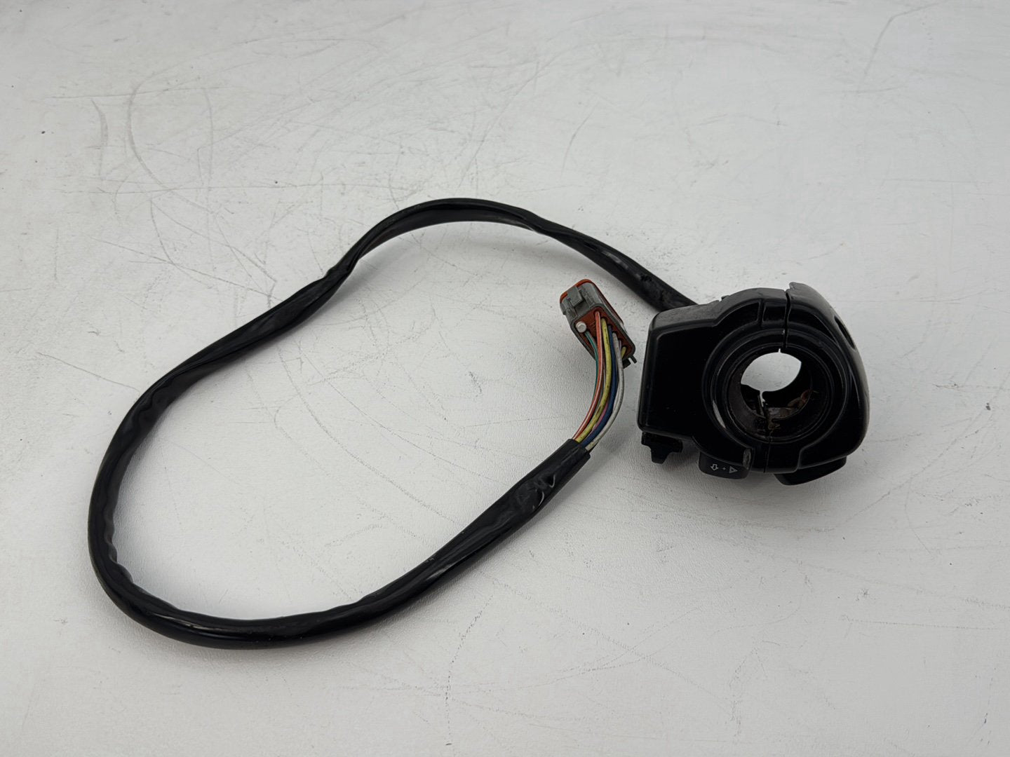 1999 - 2006 Harley-Davidson Touring Electra Glide Classic Left Turn Signal Headlight Switches Controls 71685-06A
