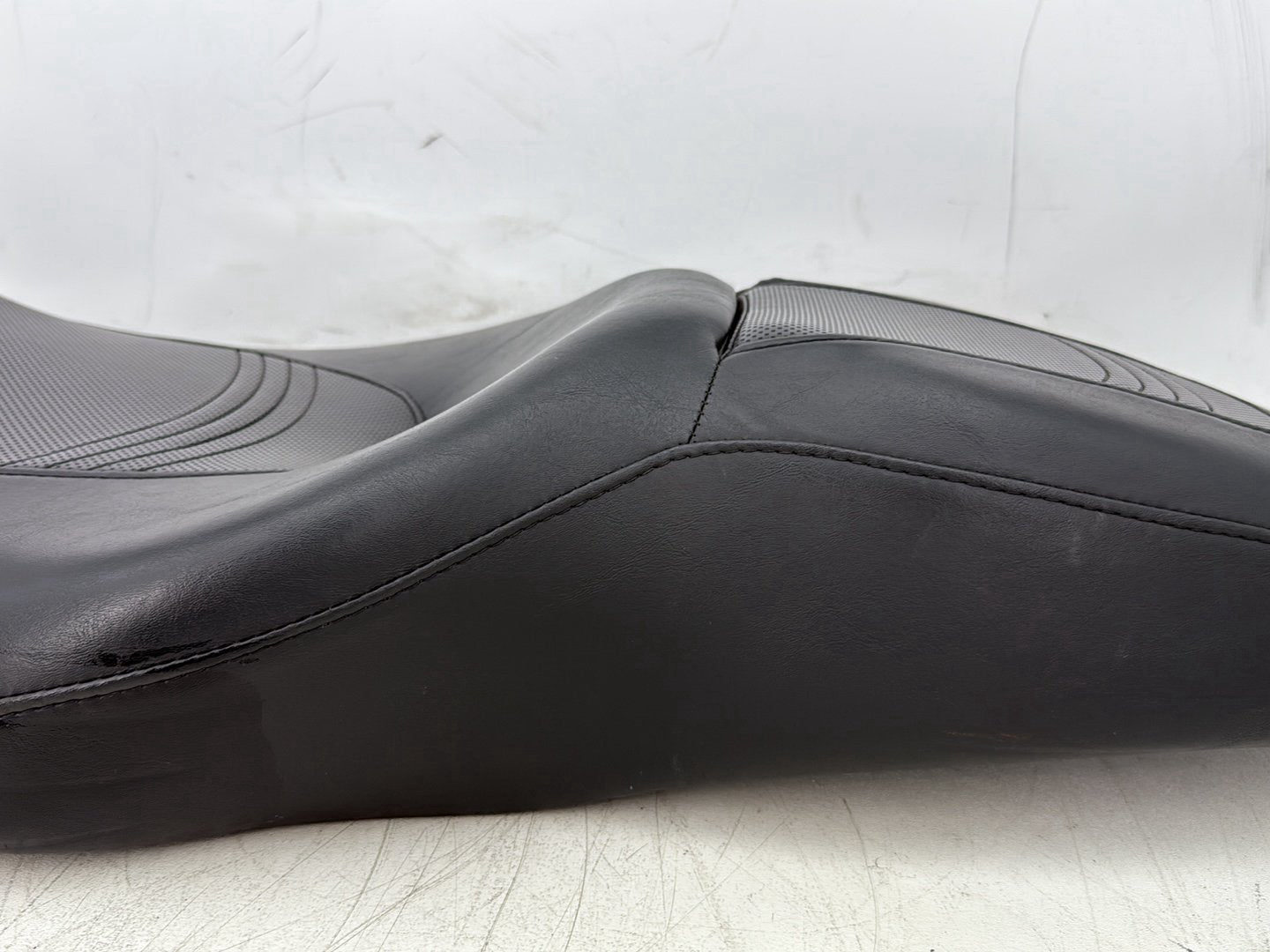 2007 Harley Electra Glide Touring Ultra OEM Passenger Rider Driver Seat Saddle