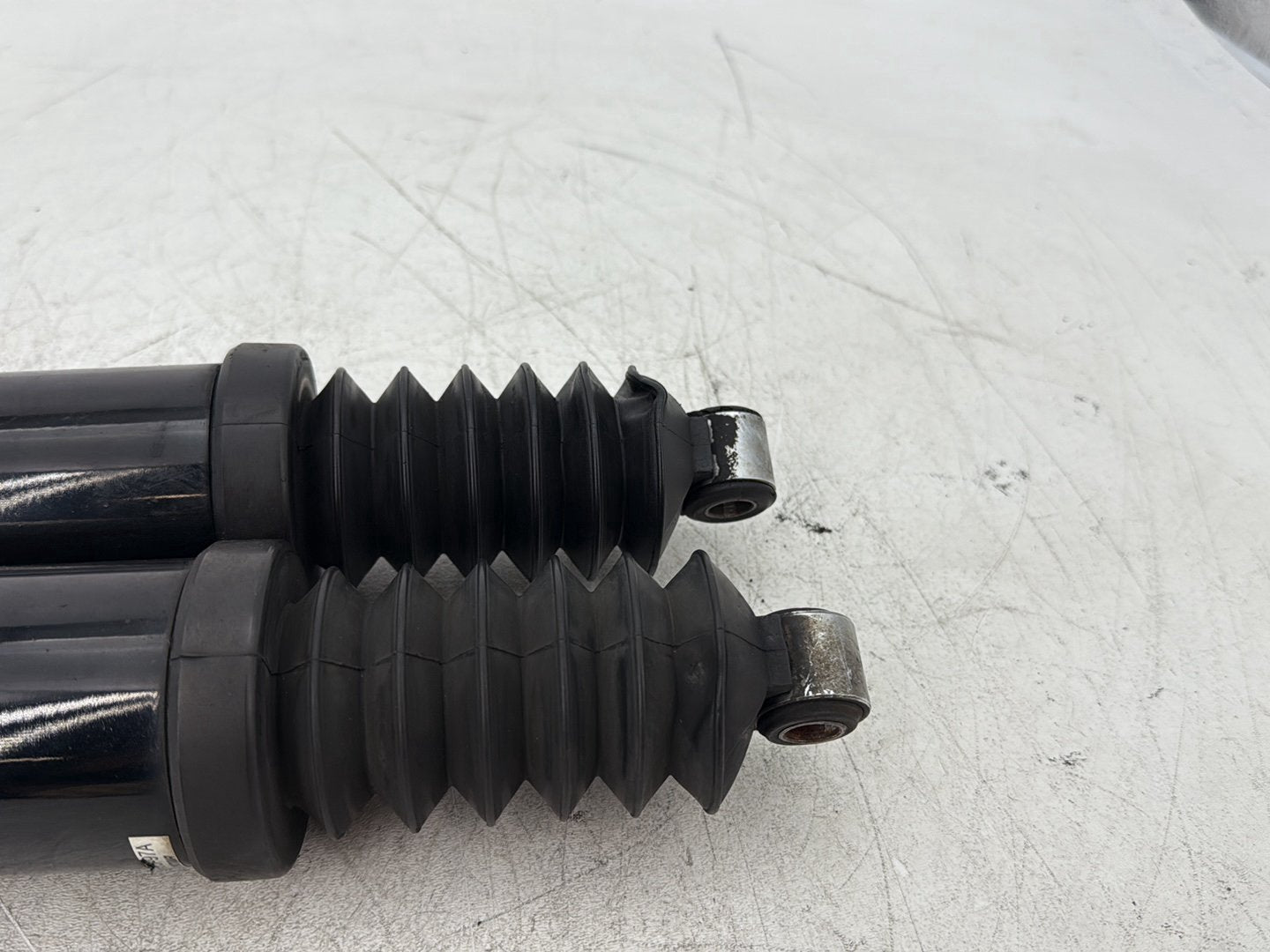 1995 Harley Road King Touring OEM Rear Left Right Shock Absorbers 13"