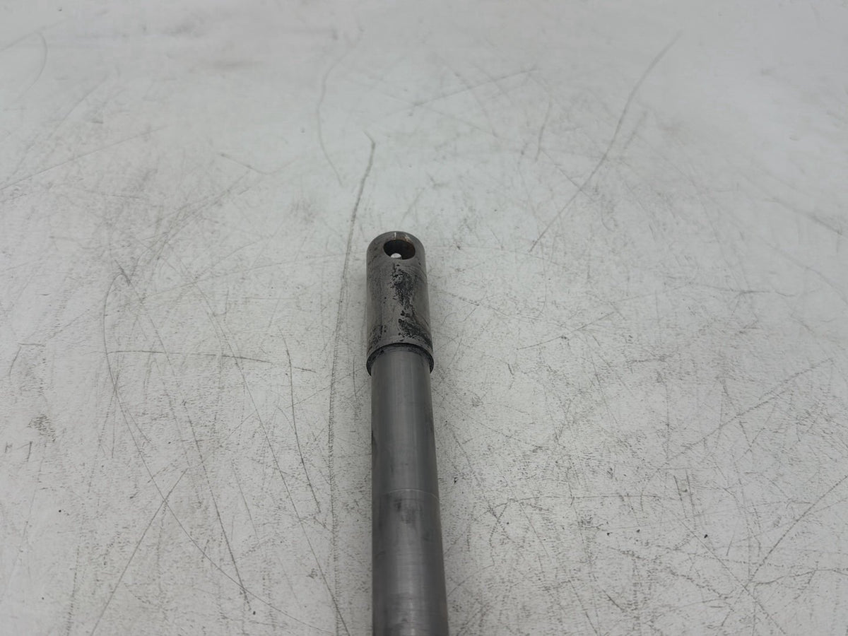 2005 Harley Dyna FXDWG Wide Glide OEM Front Wheel Axle Bolt Shaft 43346-83B