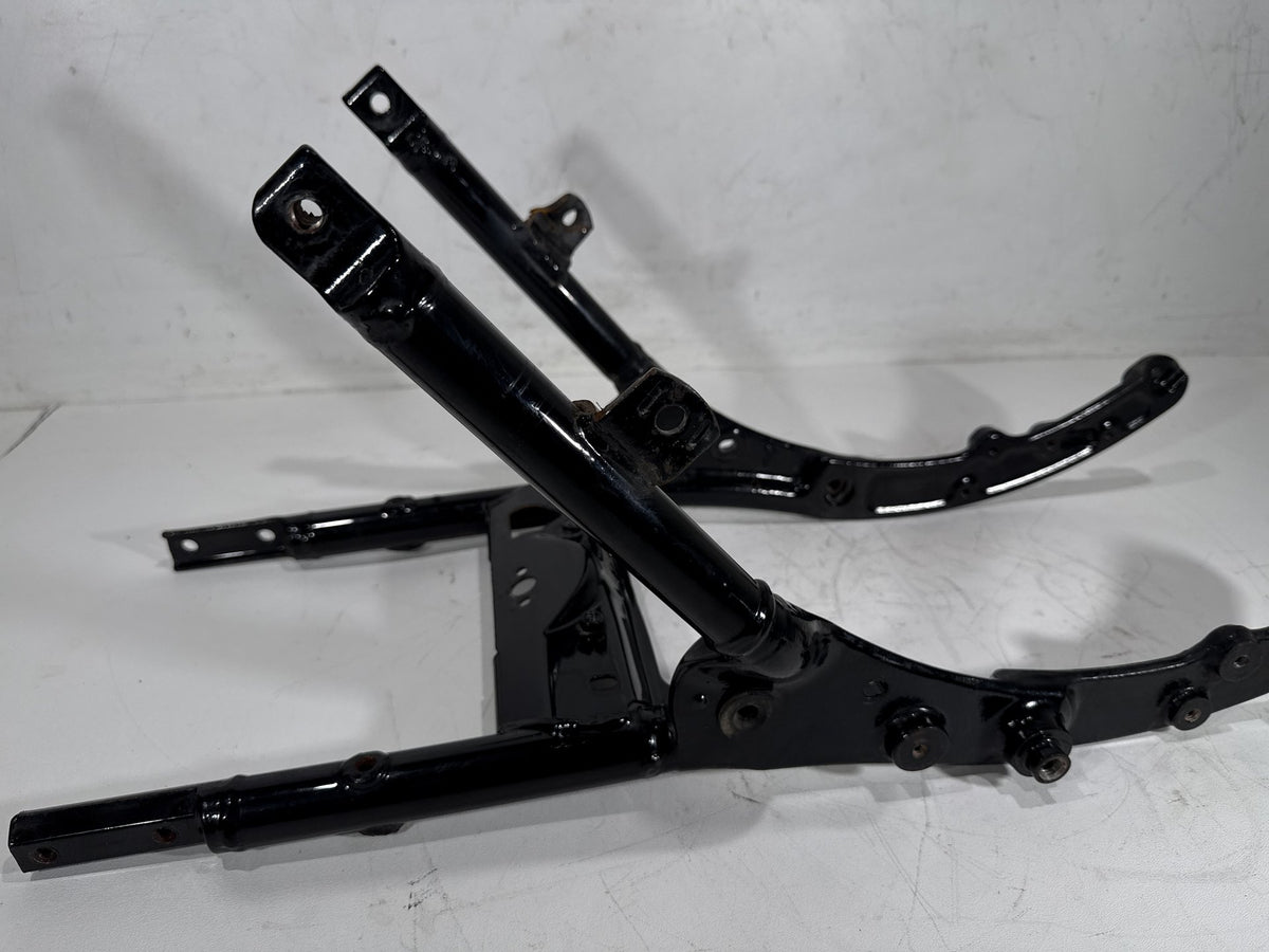 2011 Harley Road King Touring FLHR OEM Rear Back Sub Frame Rail Bar 48079-09BHP