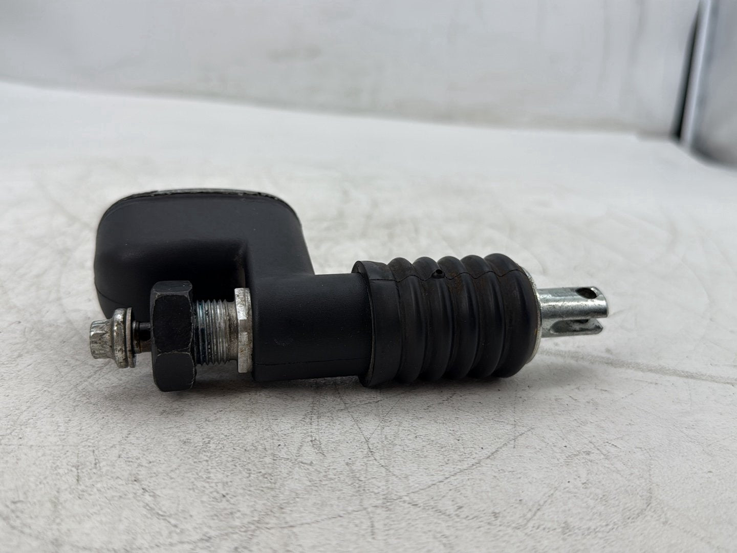 2005 Harley Electra Glide Touring Ultra FLHTCUI OEM Rear Brake Master Cylinder Reservoir