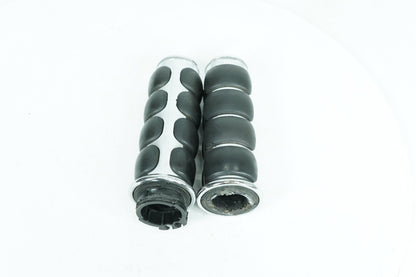 1999 - 2006 Harley-Davidson Softail Fat Boy Front Left Right Handgrip Hand Grips ISO Grips