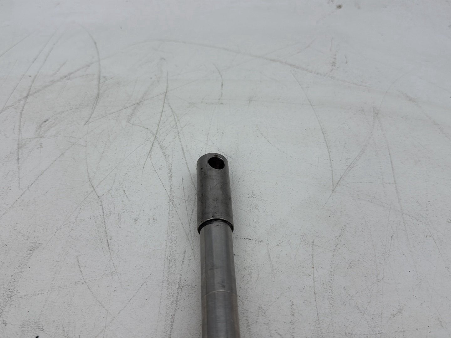 2005 Harley Heritage Softail Classic FLSTCI OEM Front Wheel Axle Bolt Shaft