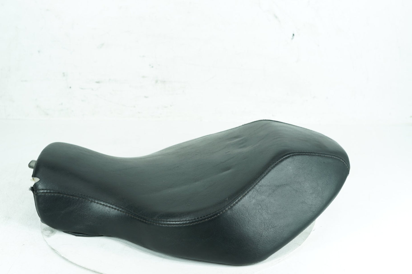 2004 - 2013 Harley-Davidson Sportster 1200 Low Rider Driver Solo Seat Pillion  	51532-07