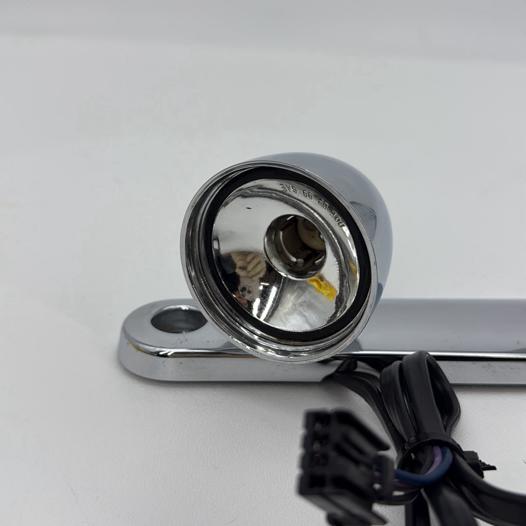 2007 - 2012 Harley-Davidson Touring Street Glide Front Right 1 Turn Signal Indicator 69279-06