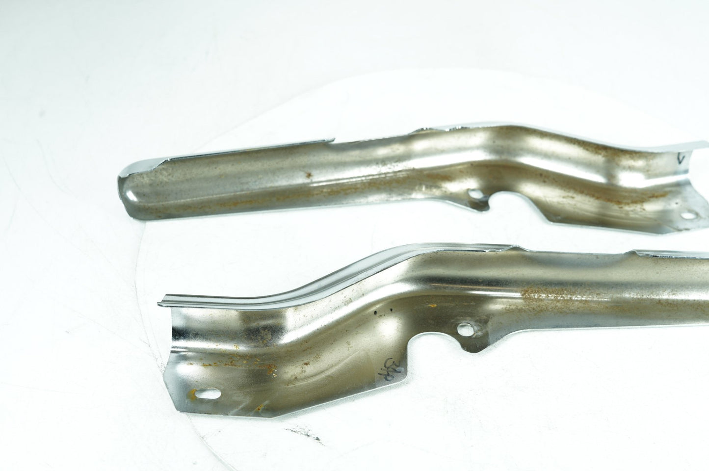 2007 - 2012 Harley-Davidson Touring Electra Glide Ultra Left Right Saddlebag Fender Struts Brackets  	47502-97