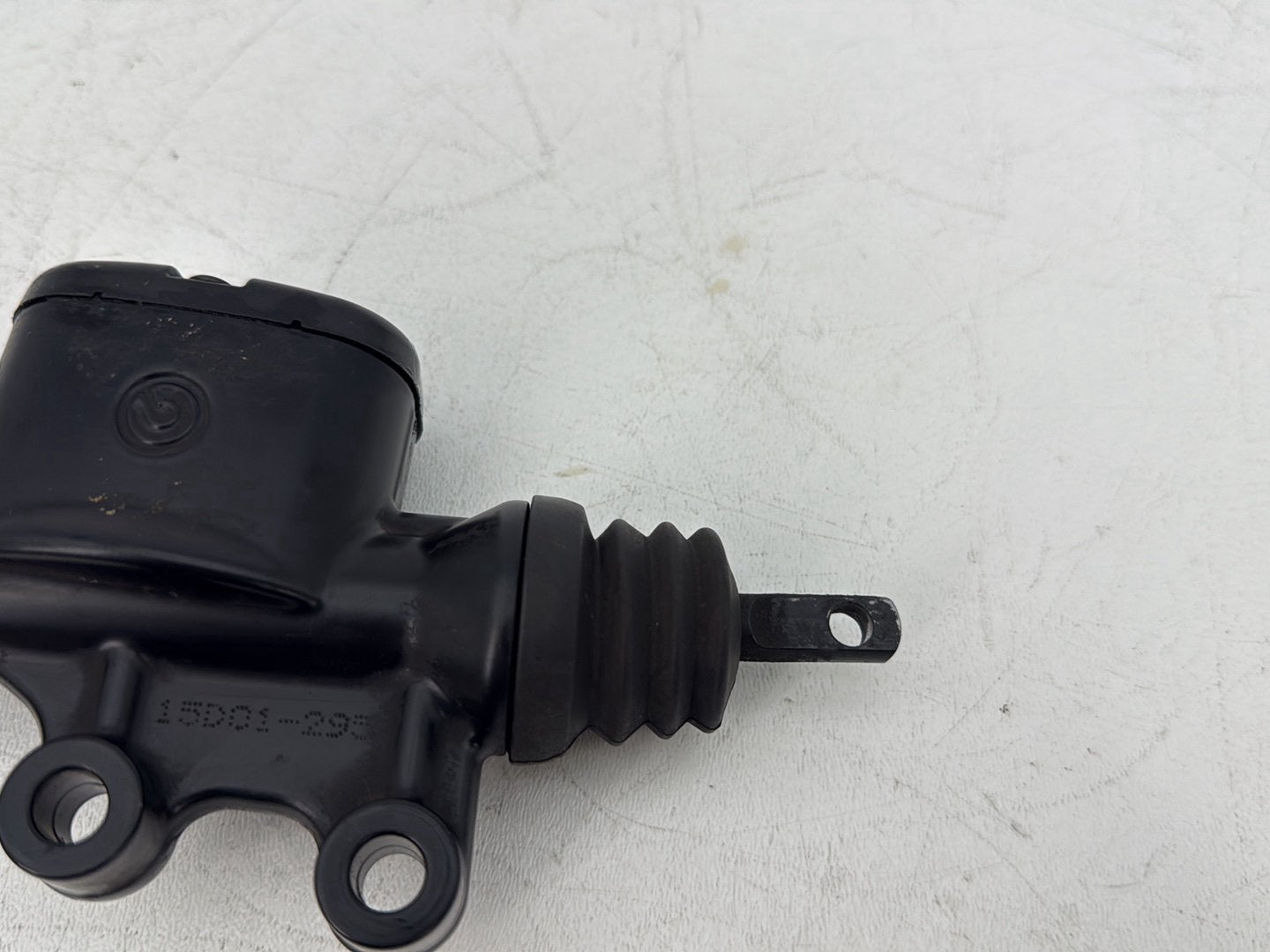 2015 Harley Touring FLHXS Street Glide OEM Rear Brake Master Cylinder Reservoir