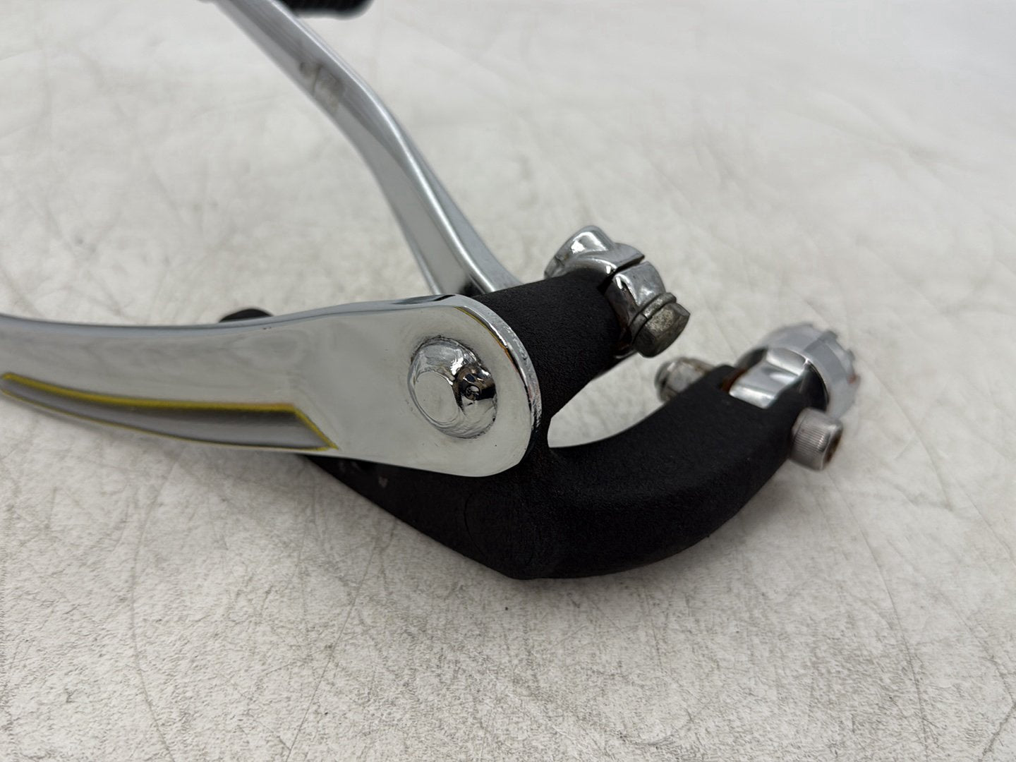2010 Harley Dyna Fat Bob FXDF OEM Left Driver Foot Controls Peg Rest