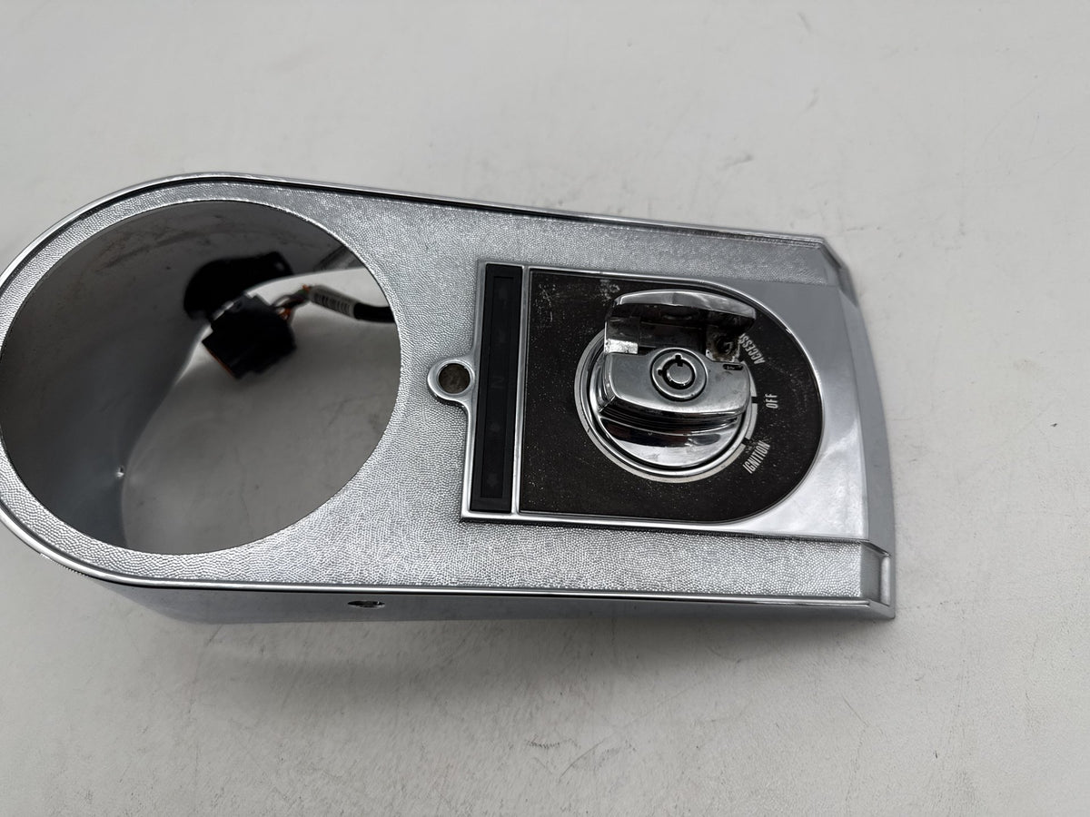 2008 Harley Softail Custom FXSTC OEM Fuel Gas Tank Dash Console NOKey