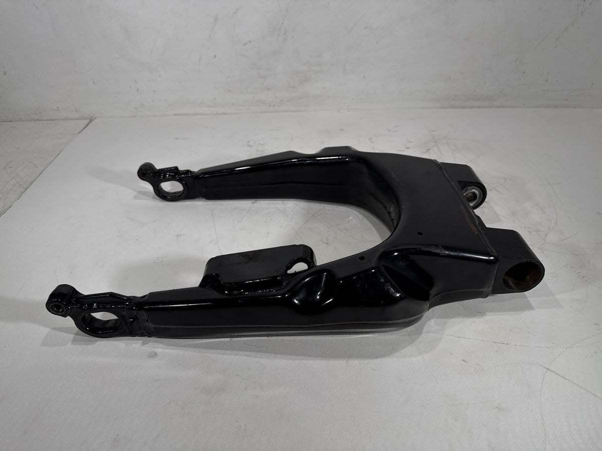 2014 Harley Electra Glide Touring Ultra OEM Rear Fork Swingarm Swing Arm