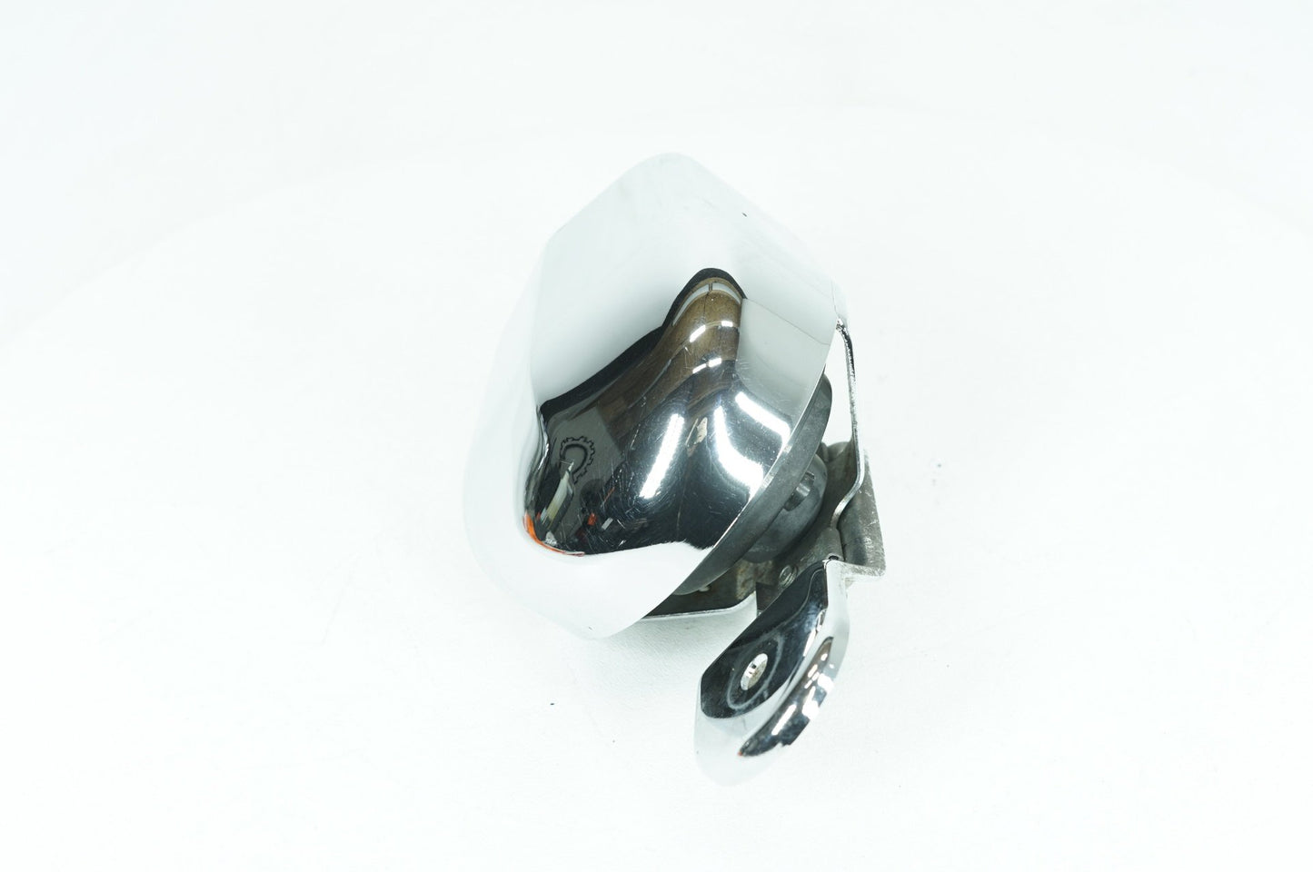 1999 - 2006 Harley-Davidson Softail Heritage Classic Horn Signal Klaxon Chrome Cover 69012-93A