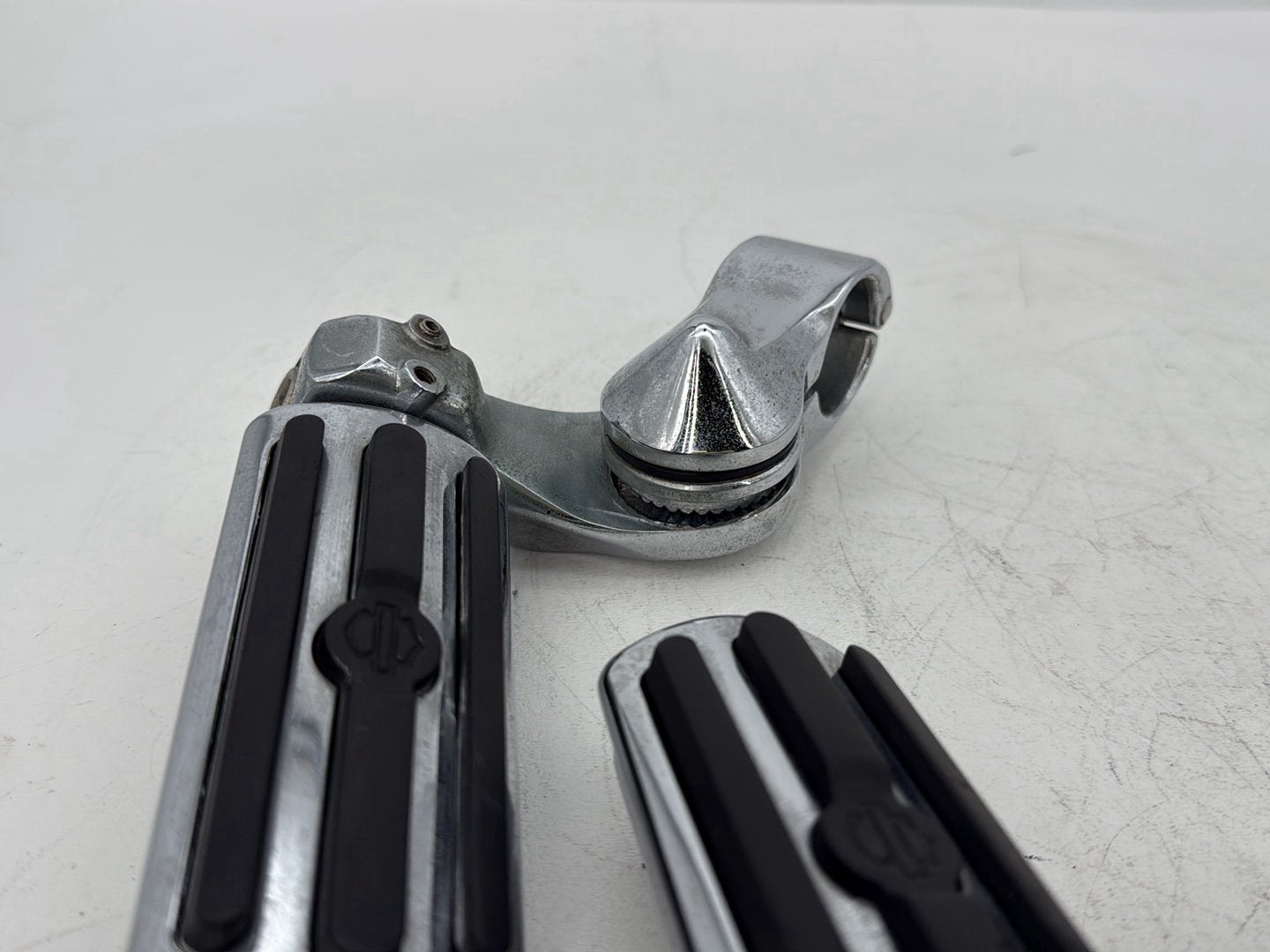 2008 Harley Touring FLHTCU Electra Glide Ultra OEM Front Right Left Highway Foot Pegs