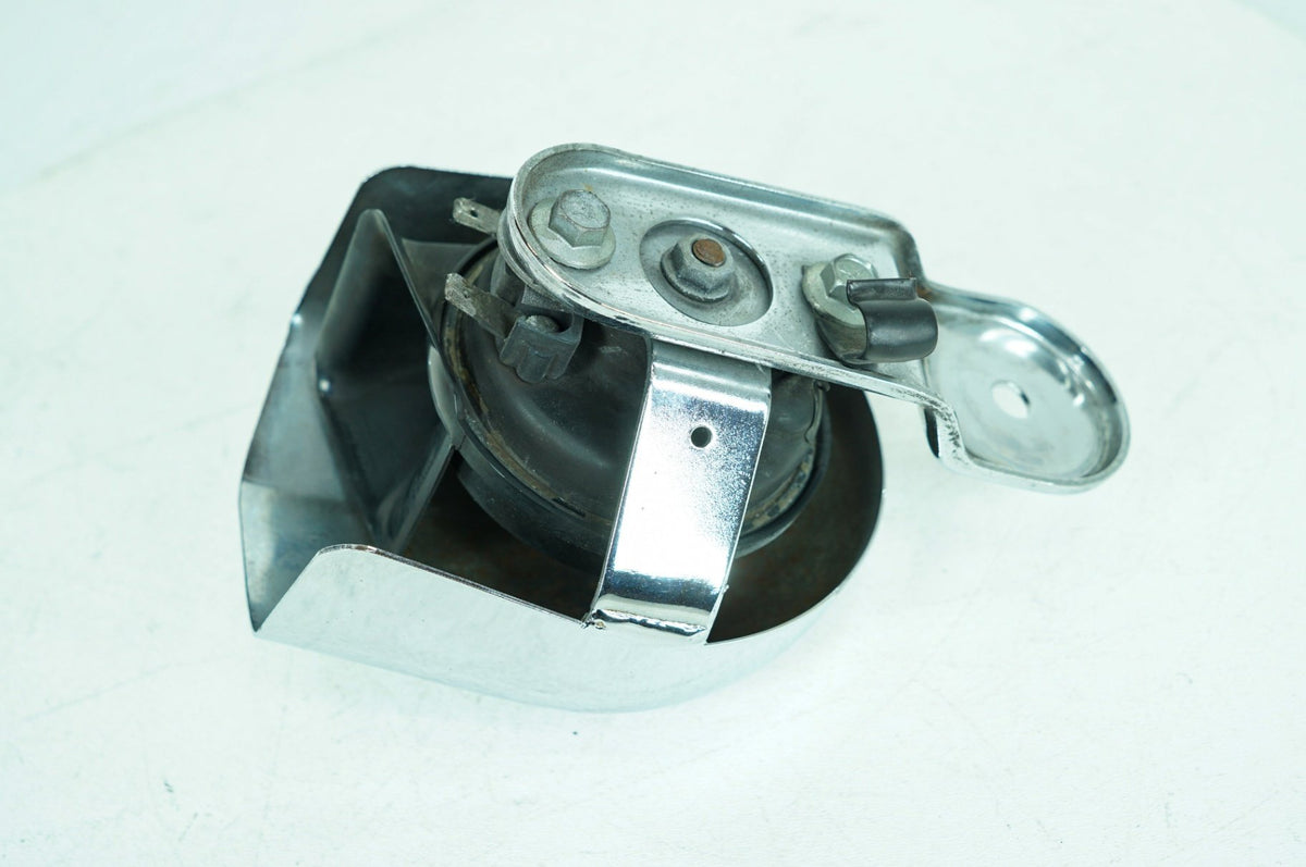 2007 - 2017 Harley-Davidson Dyna Low Rider Horn Signal Klaxon Chrome Cover 69012-93A