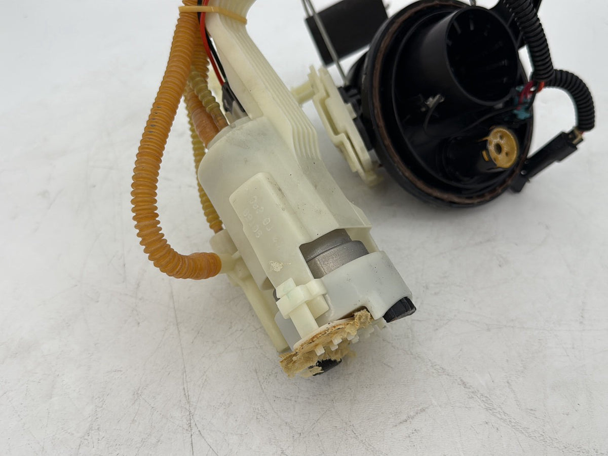 08 Harley Touring Electra Glide Ultra OEM Gas Gasoline Fuel Petrol Pump Sending