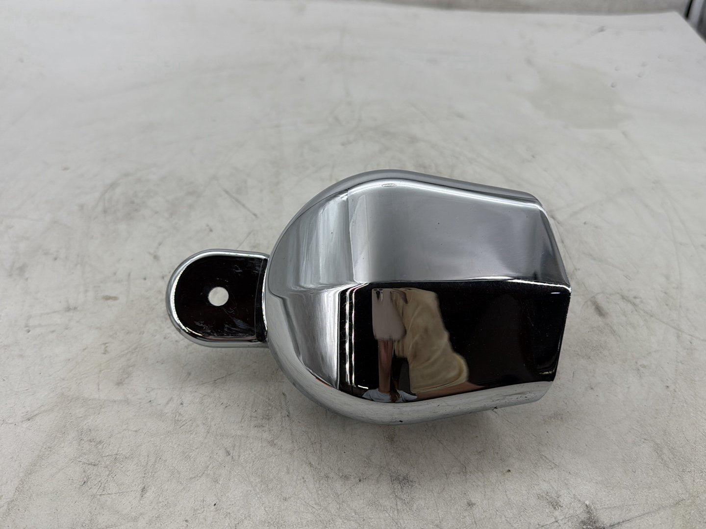 2012 Harley Dyna FXDF Fat Bob OEM Horn Signal Klaxon Chrome Cover