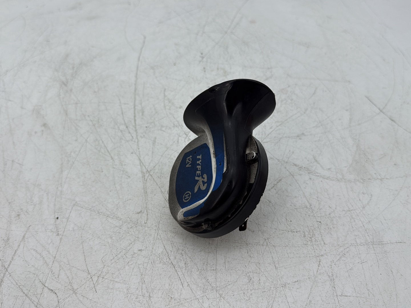 2005 Harley Dyna FXDWG Wide Glide OEM Signal Horn Klaxon Beep