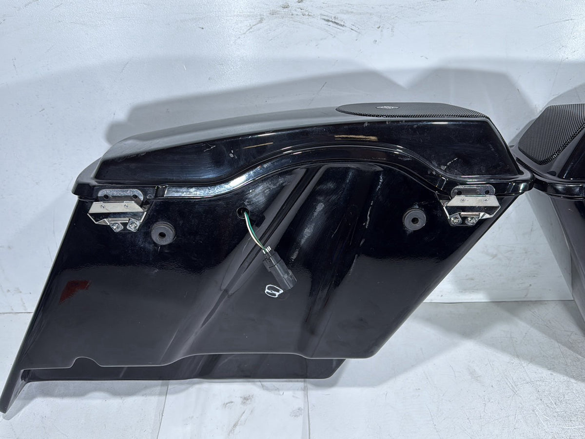 2010 Harley Street Glide Touring FLHX OEM Left Right Saddlebags Luggage NOKey