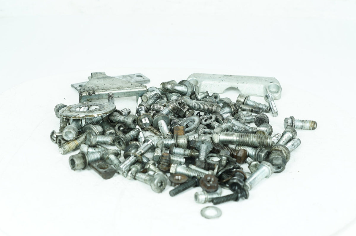 2009 Harley-Davidson Touring FLHX - Hardware Bolts Nuts & Brackets