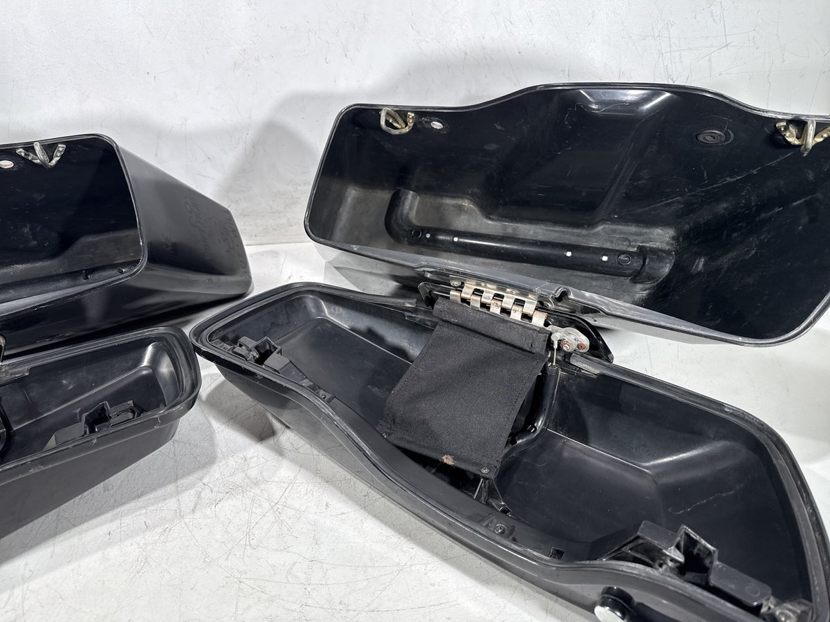 11 Harley Street Glide Touring FLHX-103 OEM Left Right Saddlebags Luggage NOKey