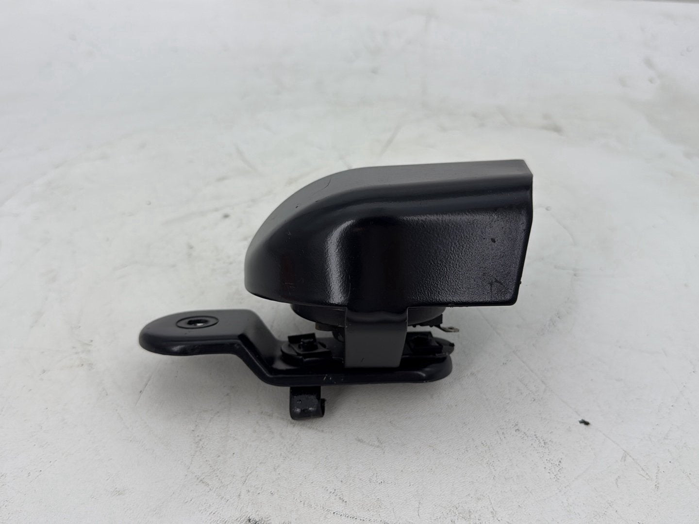 2006 Harley Dyna Super Glide Custom FXDCI OEM Horn Signal Klaxon Chrome Cover