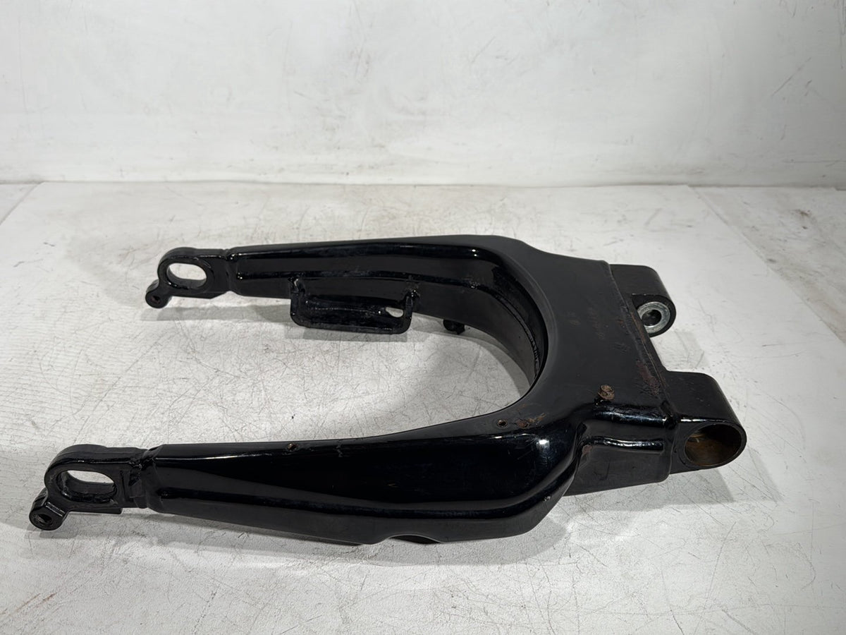2010 Harley Electra Glide Touring Ultra OEM Rear Fork Swingarm Swing Arm