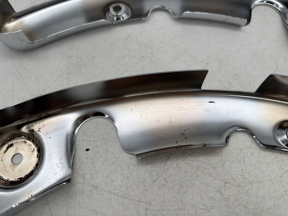 10 Harley Electra Glide Touring Ultra OEM Rear Left Right Fender Struts Bracket