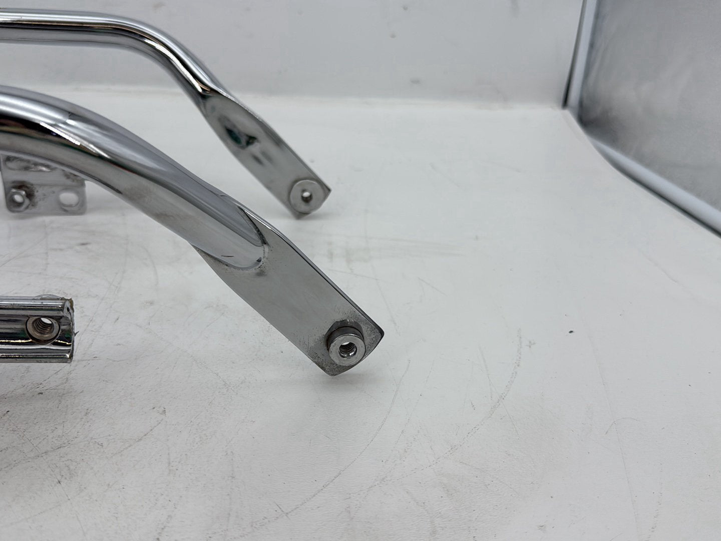 2008 Harley Touring FLHTCU Electra Glide Ultra OEM Rear License Plate Support Bar Holder