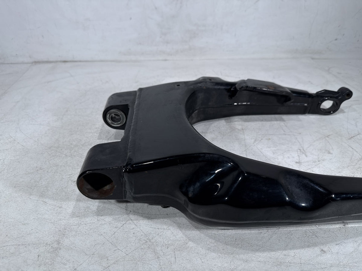 2009 Harley Electra Glide Touring Ultra OEM Rear Fork Swingarm Swing Arm