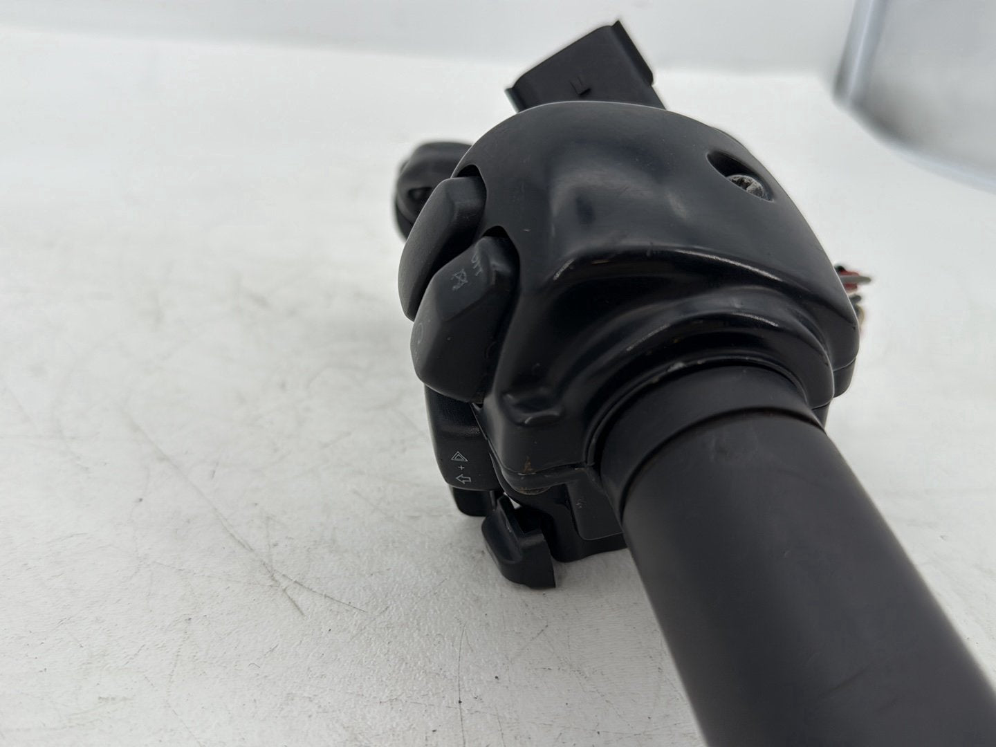 2008 Harley Touring FLHTCU Electra Glide Ultra OEM Right Engine Start Kill Switches Controls