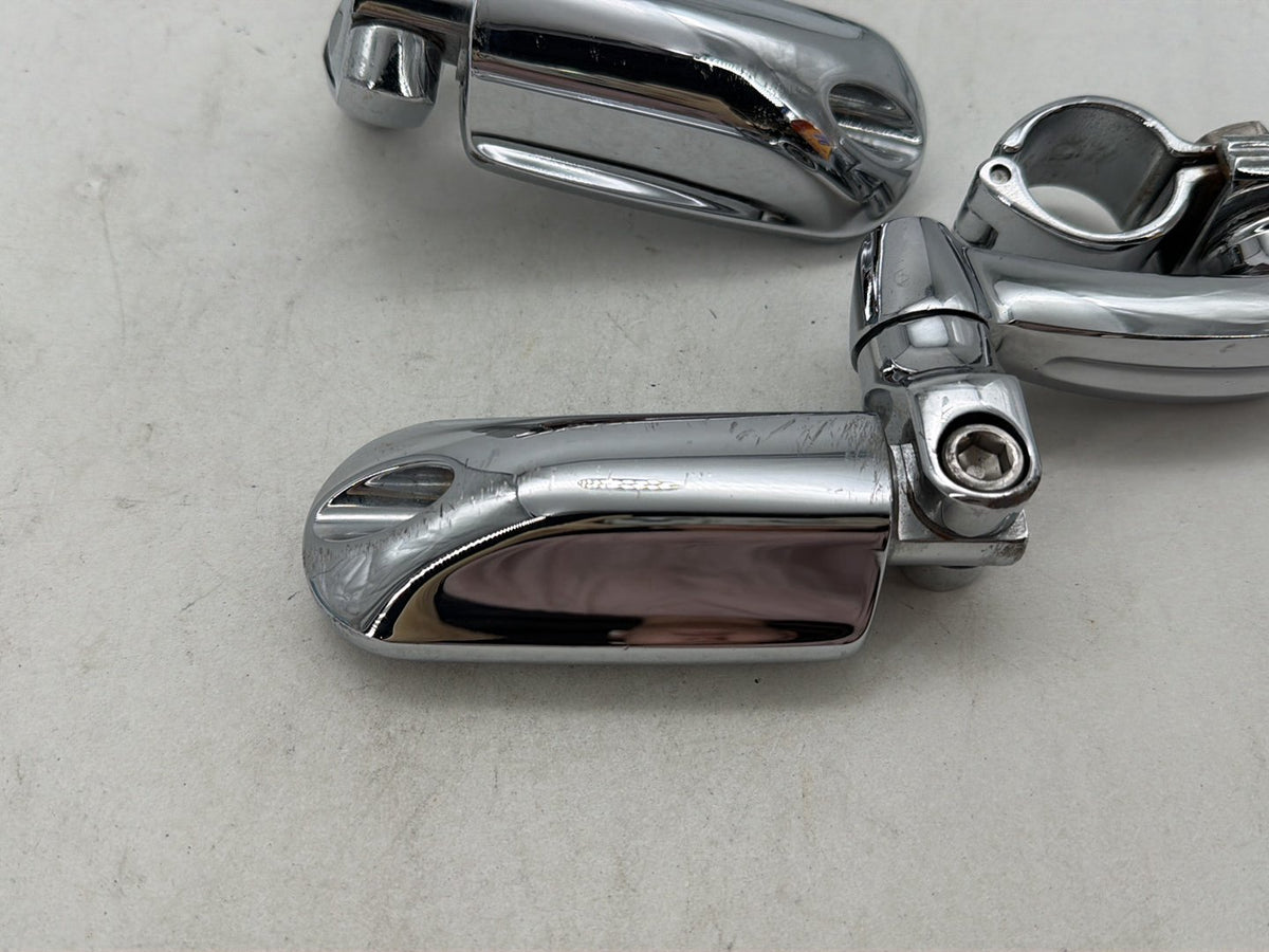 2010 Harley Street Glide Touring FLHX OEM Front Right Left Highway Foot Pegs