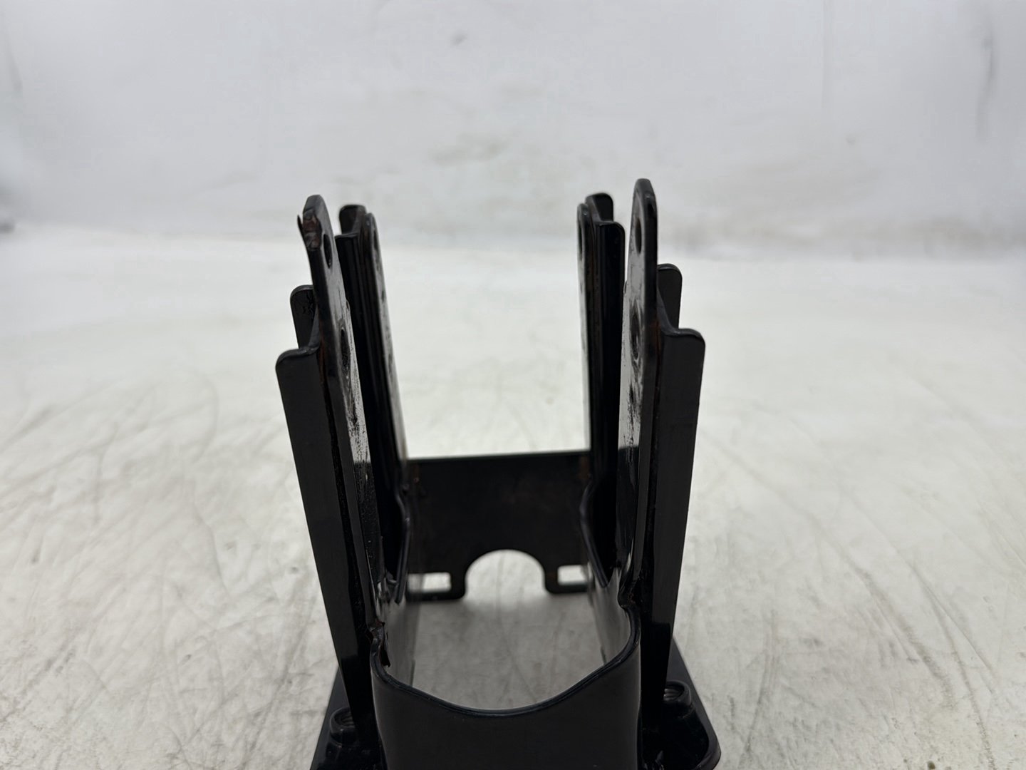 2015 Harley Road Glide Touring FLTRXS OEM Inner Fairing Mount Support Bracket