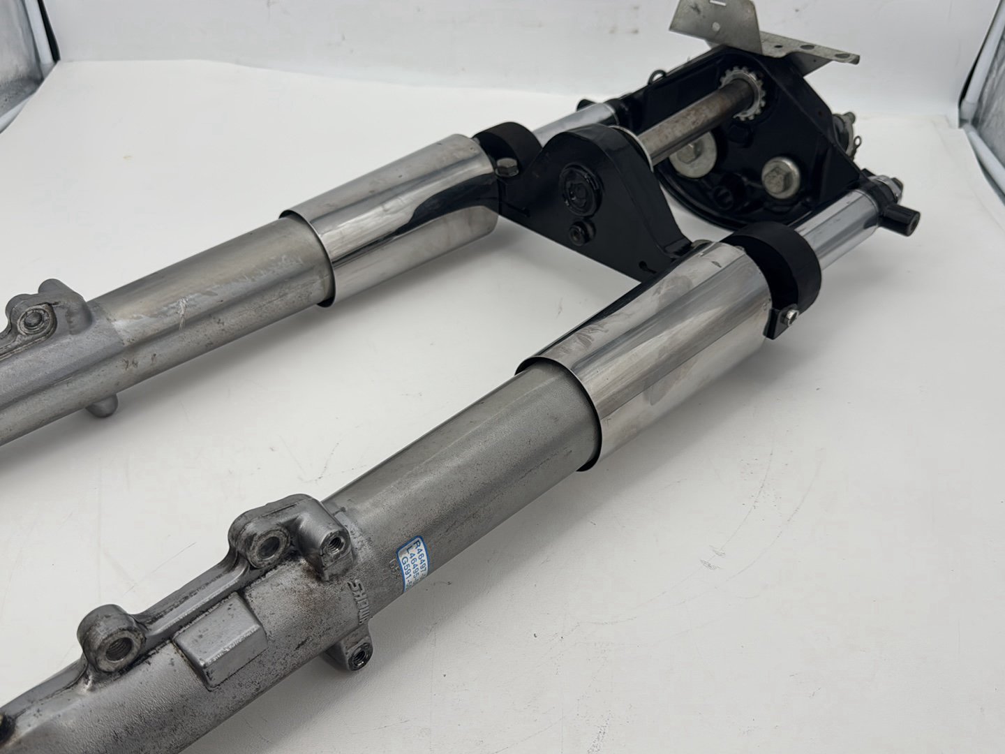 1999 - 2006 Harley-Davidson Touring Electra Glide Classic Front Triple Tree Set & LH RH Fork Legs Sliders  	45446-87A