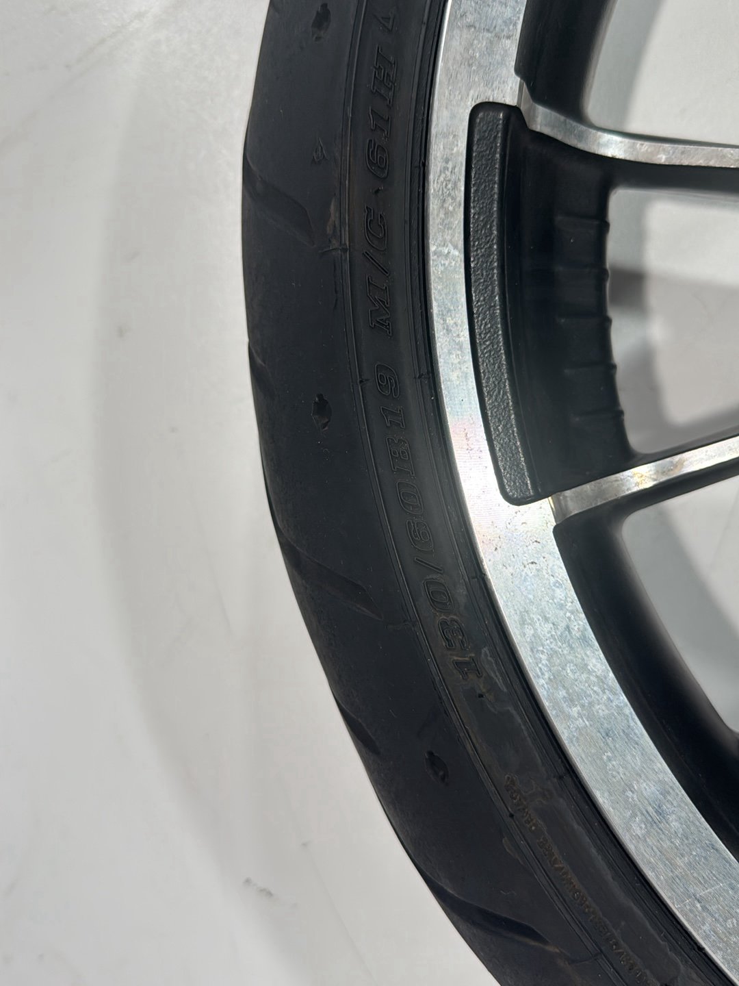 2007 Harley Street Glide Touring FLHX OEM Front Wheel Rim Tire 130/60B19