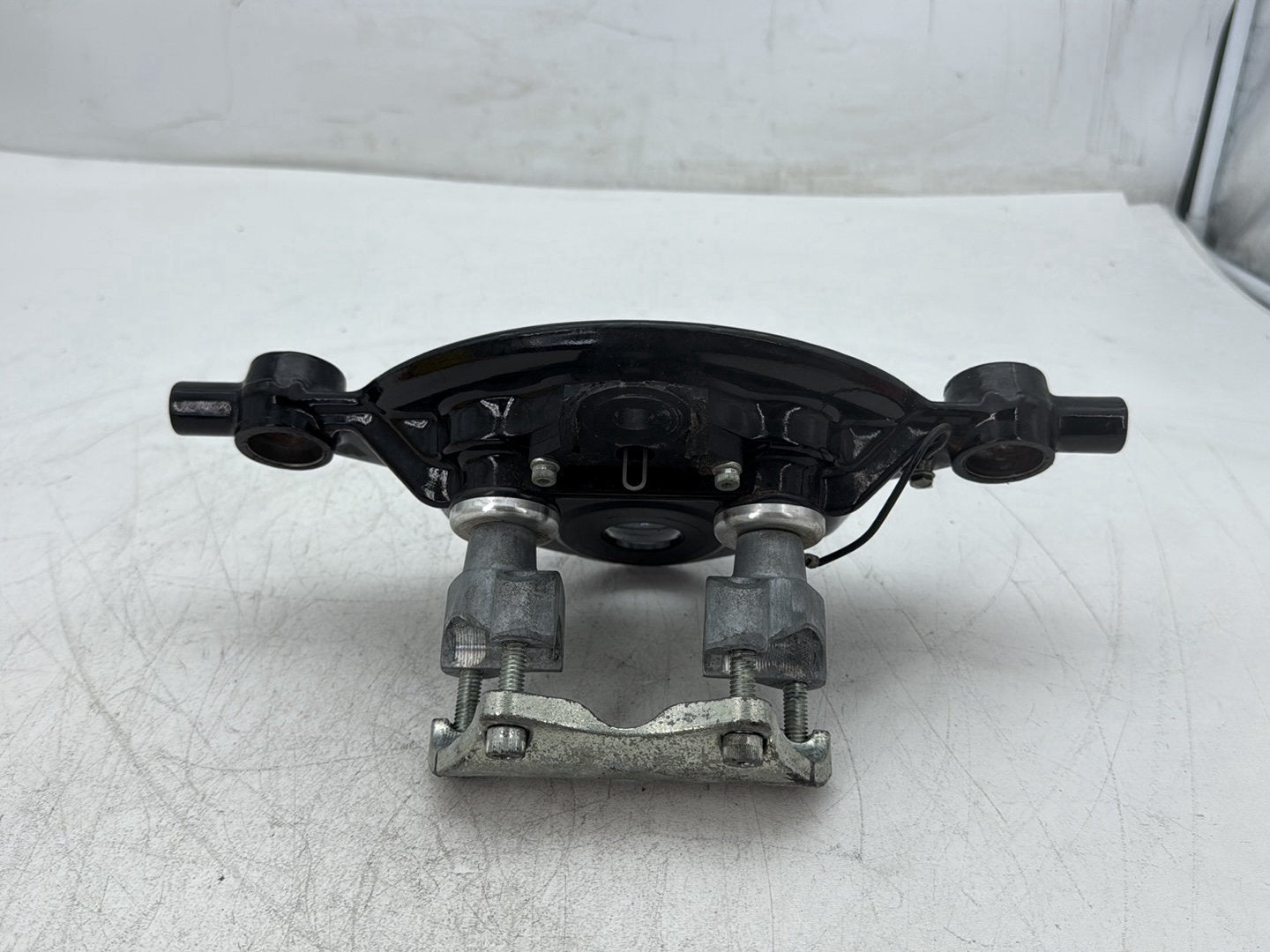 2010 Harley Street Glide Touring FLHX OEM Front Fork Upper Triple Tree Clamps