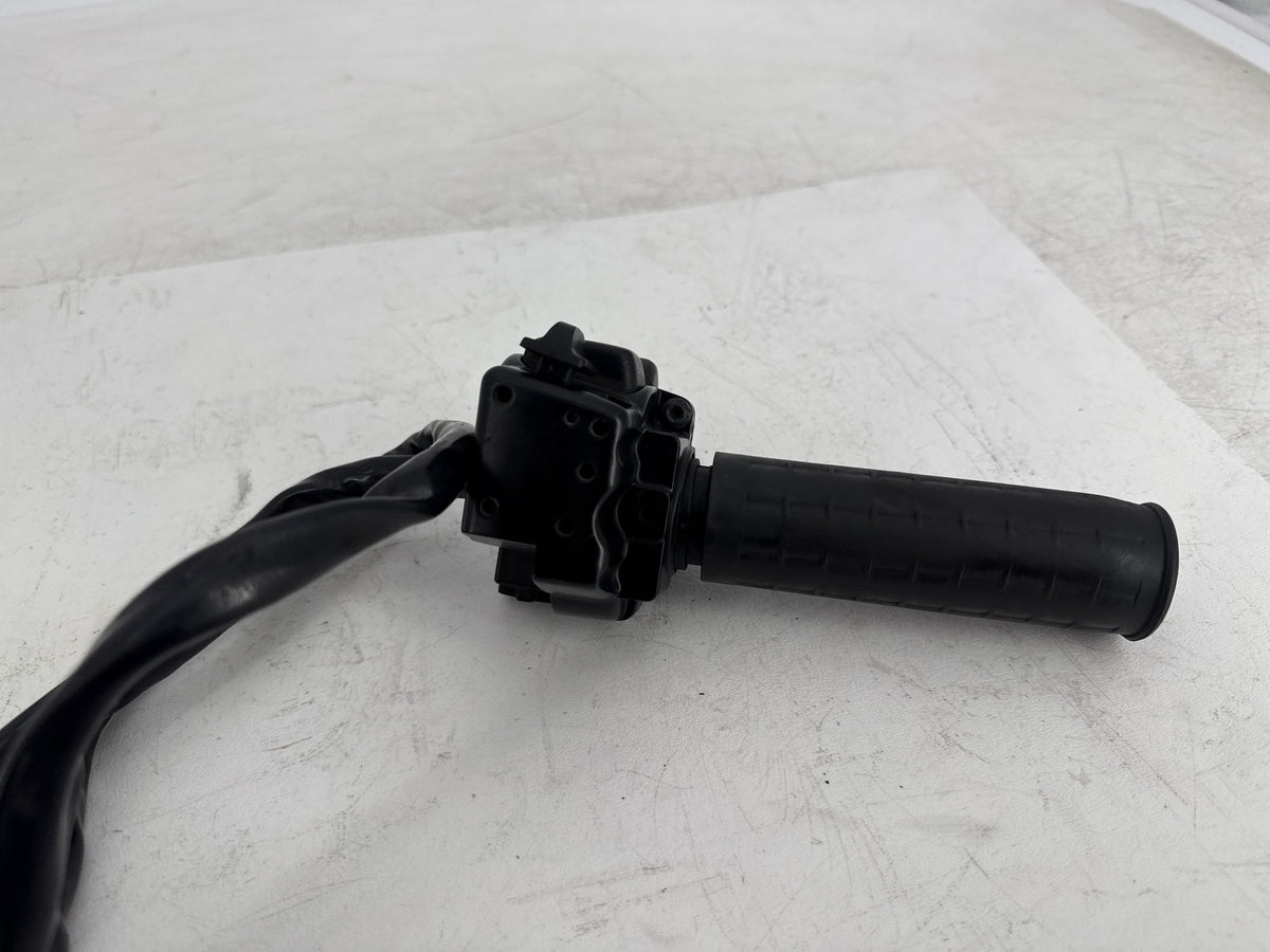 2013 Harley Street Glide Touring OEM Right Engine Start Kill Switches Controls