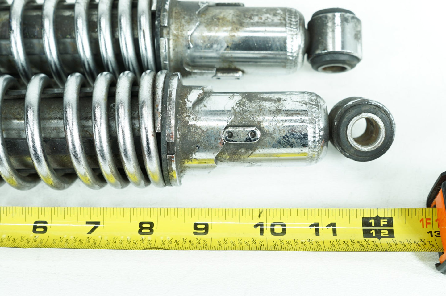 2004 - 2013 Harley-Davidson Sportster 1200 Low Rear Left Right Shock Absorbers 54568-09