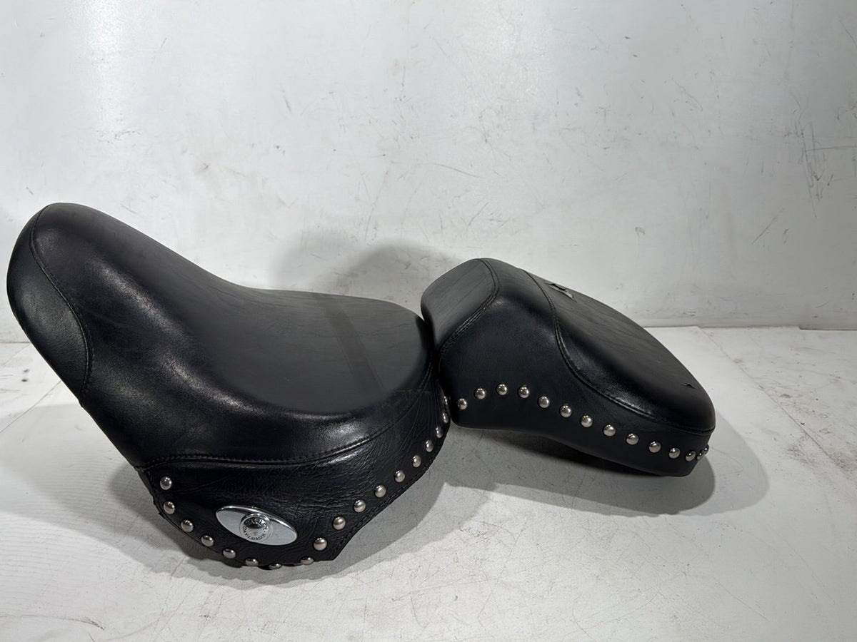04 Harley Heritage Softail Classic FLSTCI OEM Passenger Rider Driver Seat Saddle