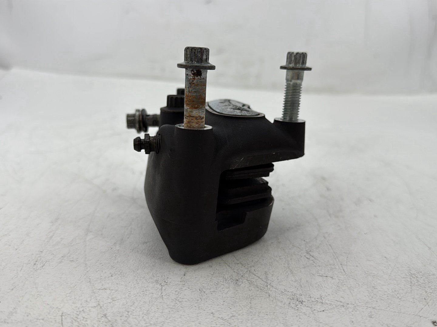 2006 Harley Dyna FXDWGI Wide Glide OEM Front Left 1 Brake Caliper
