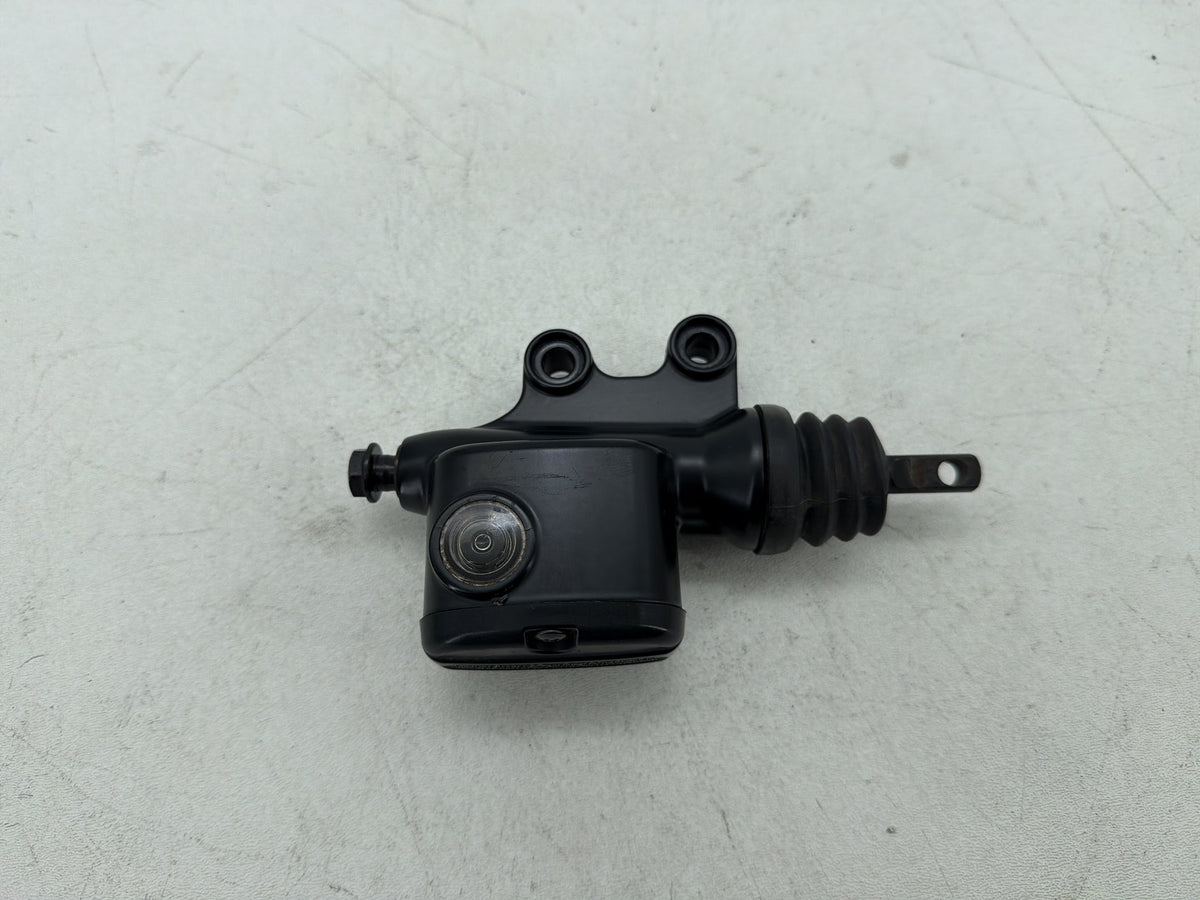 2016 Harley Road Glide Touring FLTRXS OEM Rear Brake Master Cylinder Reservoir
