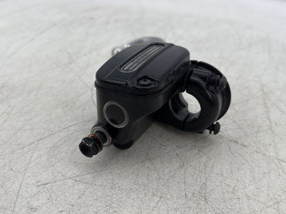 2011 Harley Street Glide Touring FLHX OEM Front Right Brake Lever Master Cylinder